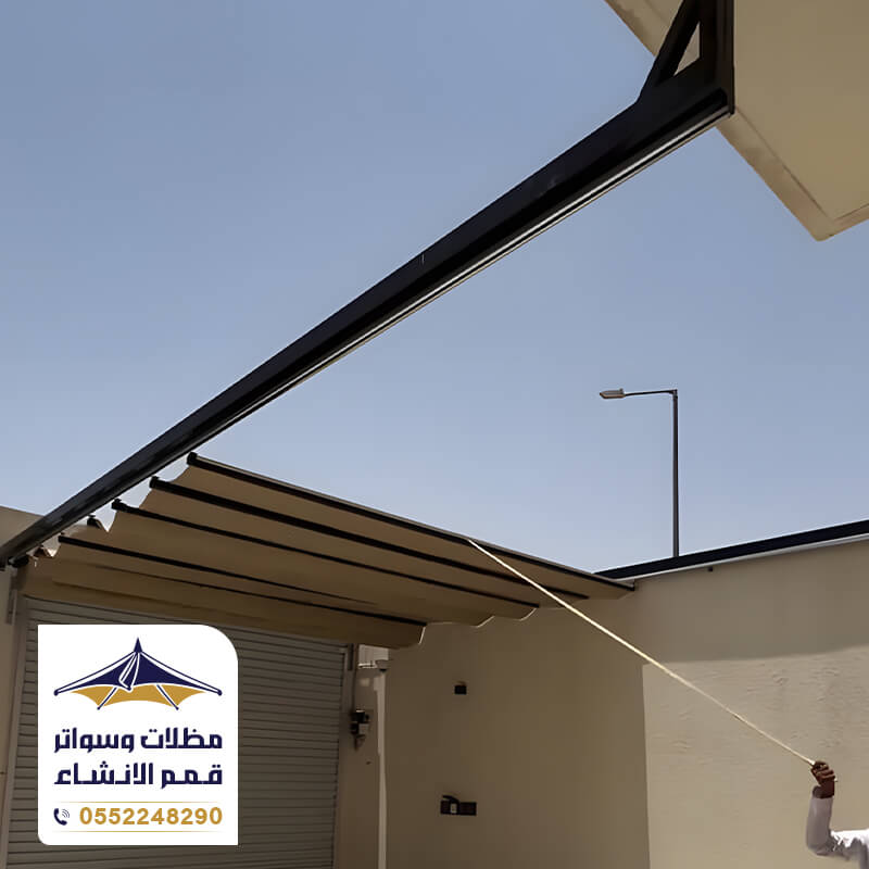 مظلات تعمل عن طريق اليد سهلة الفتح والاغلاق